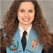 Soy graduada en Historia y tengo dos másteres en investigación en Historia y otro en educación. Doy clases particulares de apoyo en tres materias: Historia, Geografía y Lengua Castellana. Desde la ESO hasta Bachillerato. Con un precio económico y c